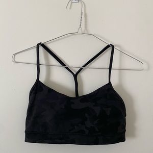 Lululemon Flow Y Bra Light Support Camo Sports Bra Size 6